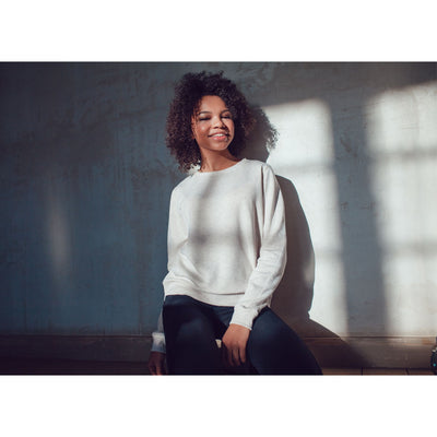 Cozy Chic: Elevate Your Winter Style with Women's Sweatshirts from Quality Brands Outlet