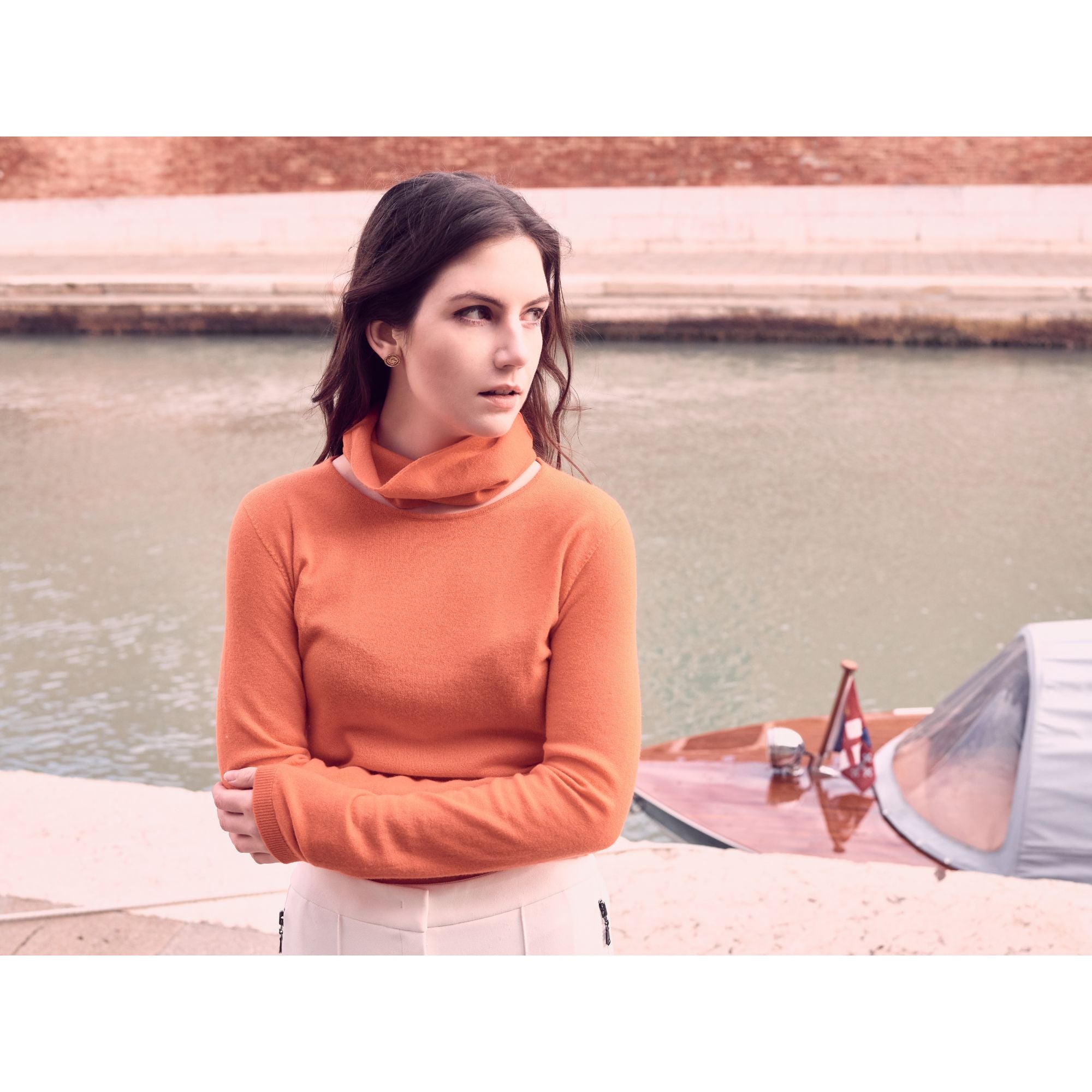 How to Choose the Perfect Women's Long Sleeve Top for Every Occasion - Quality Brands Outlet