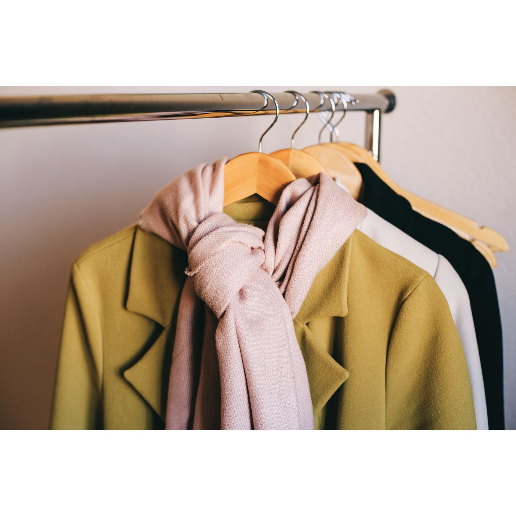 Stay Cozy and Chic: The Ultimate Guide to Stylish Women's Winter/Spring Coats - Quality Brands Outlet