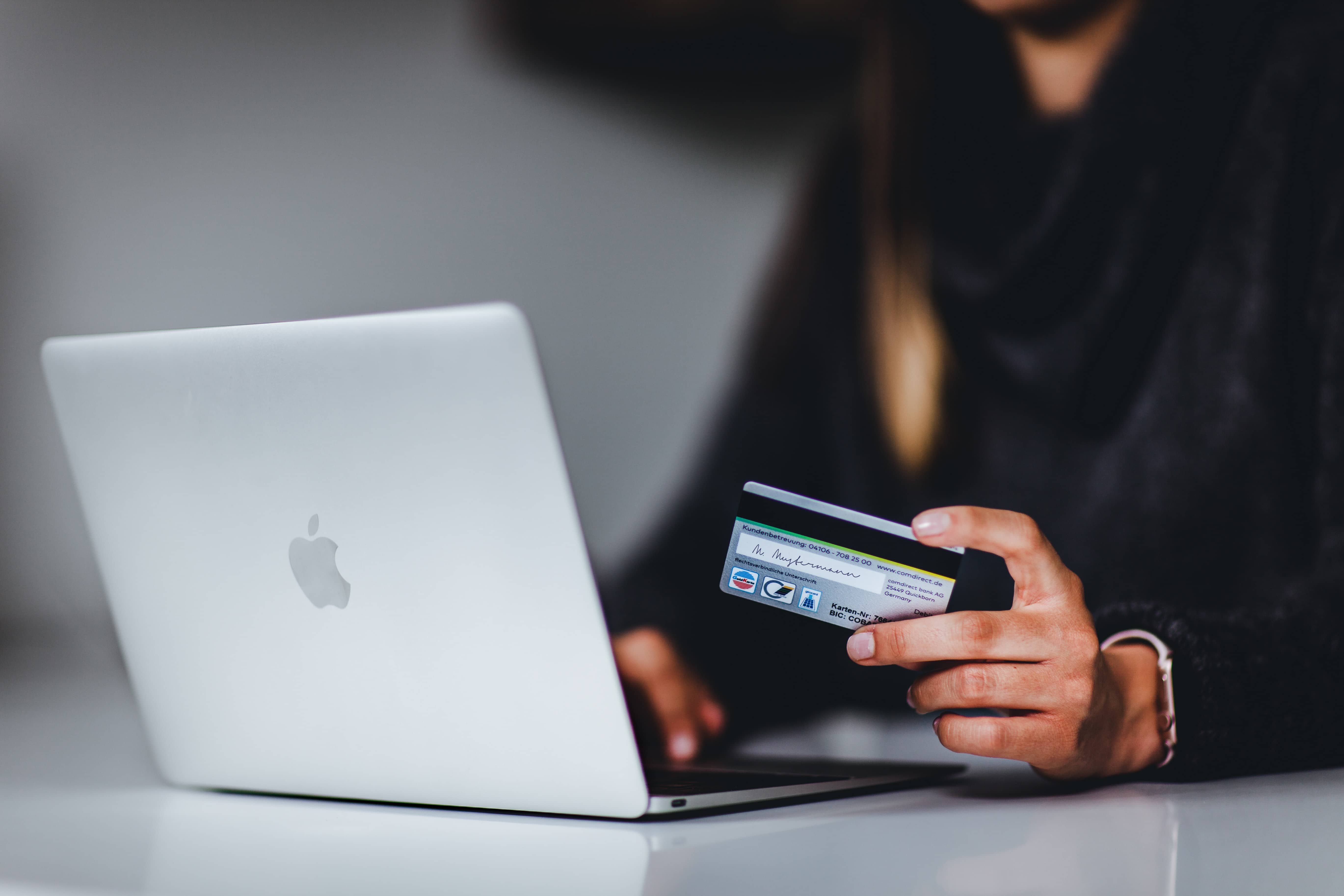 What You Can Expect When Buying From Outlet Clothing Brands Online - Quality Brands Outlet