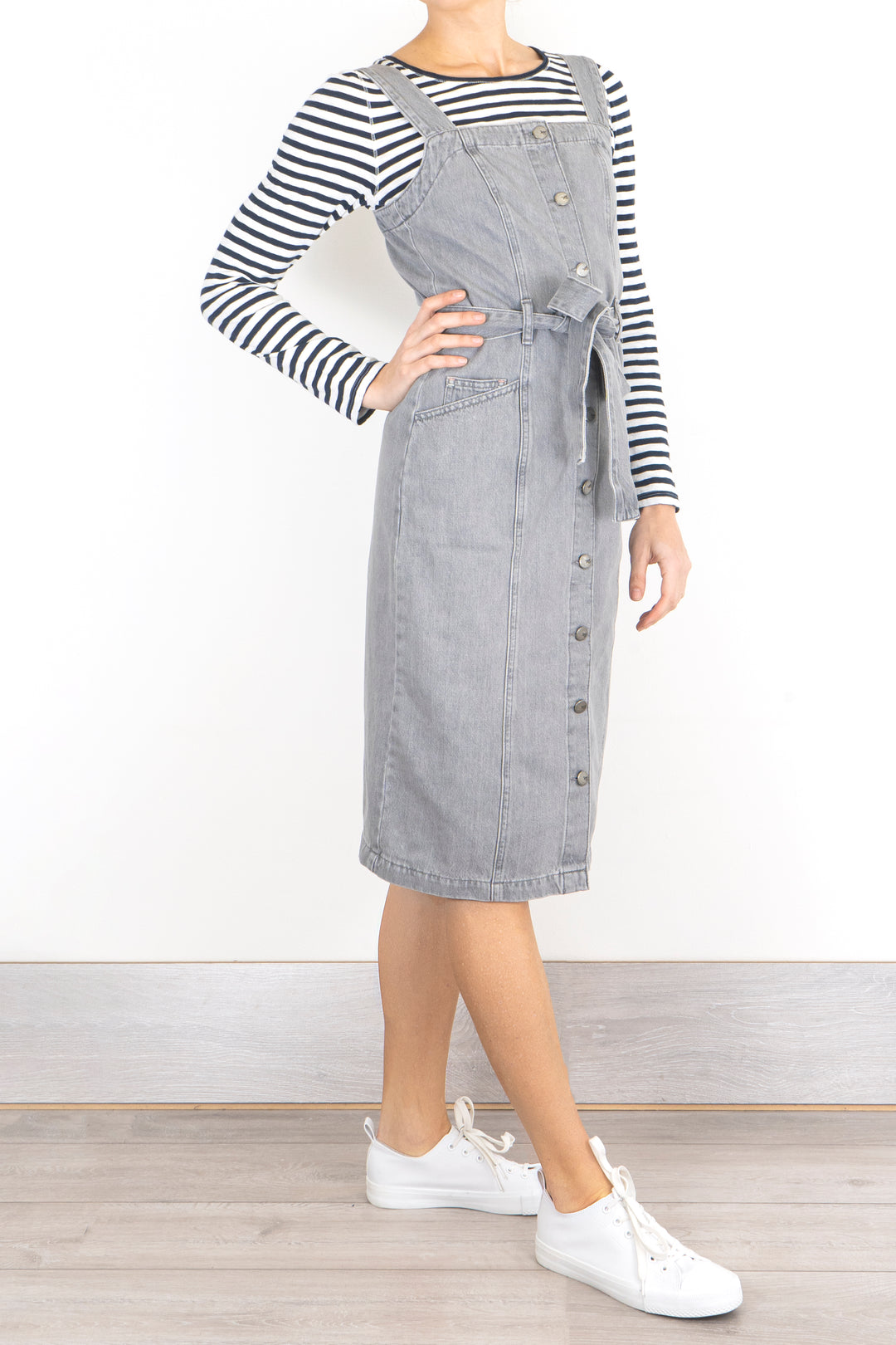 Stylish Grey Denim Pinafore Dress for Effortless Chic Looks – Quality Brands Outlet Stylish Grey Denim Pinafore Dress for Effortless Chic Looks – Quality Brands Outlet